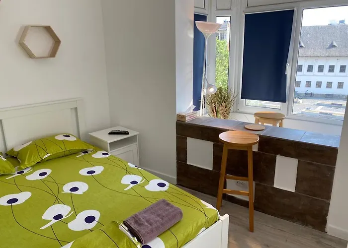 Old Town Apartment *